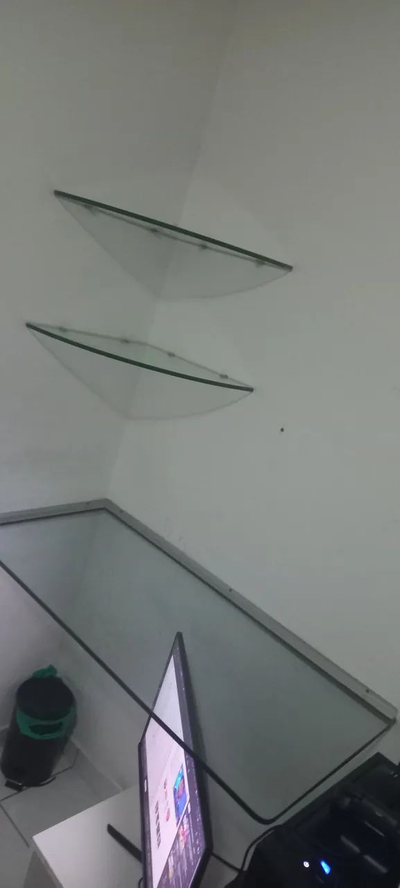 MESA DE VIDRO COM 2 PRATELEIRAS  - Foto 2