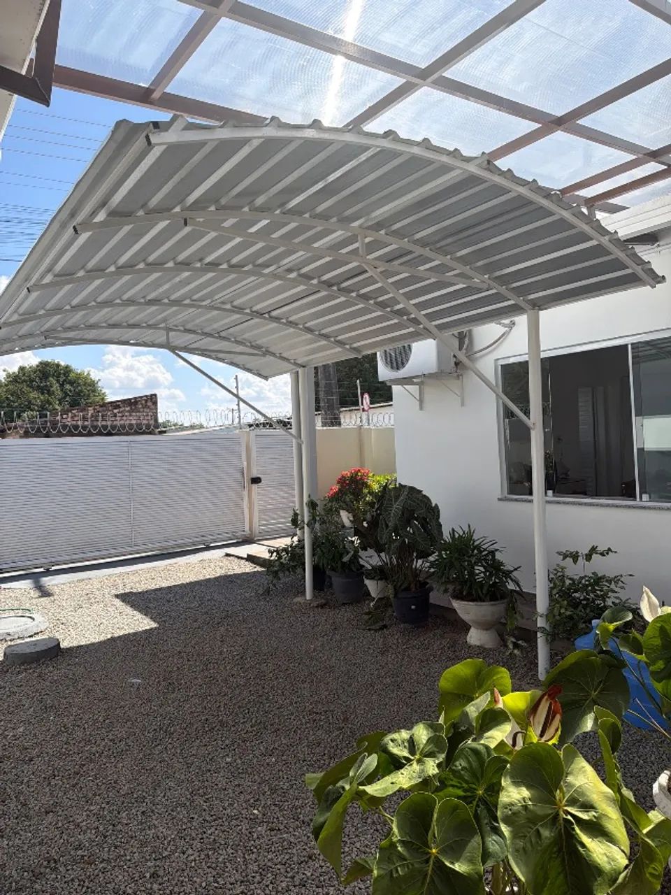 Garagem para carro etc
