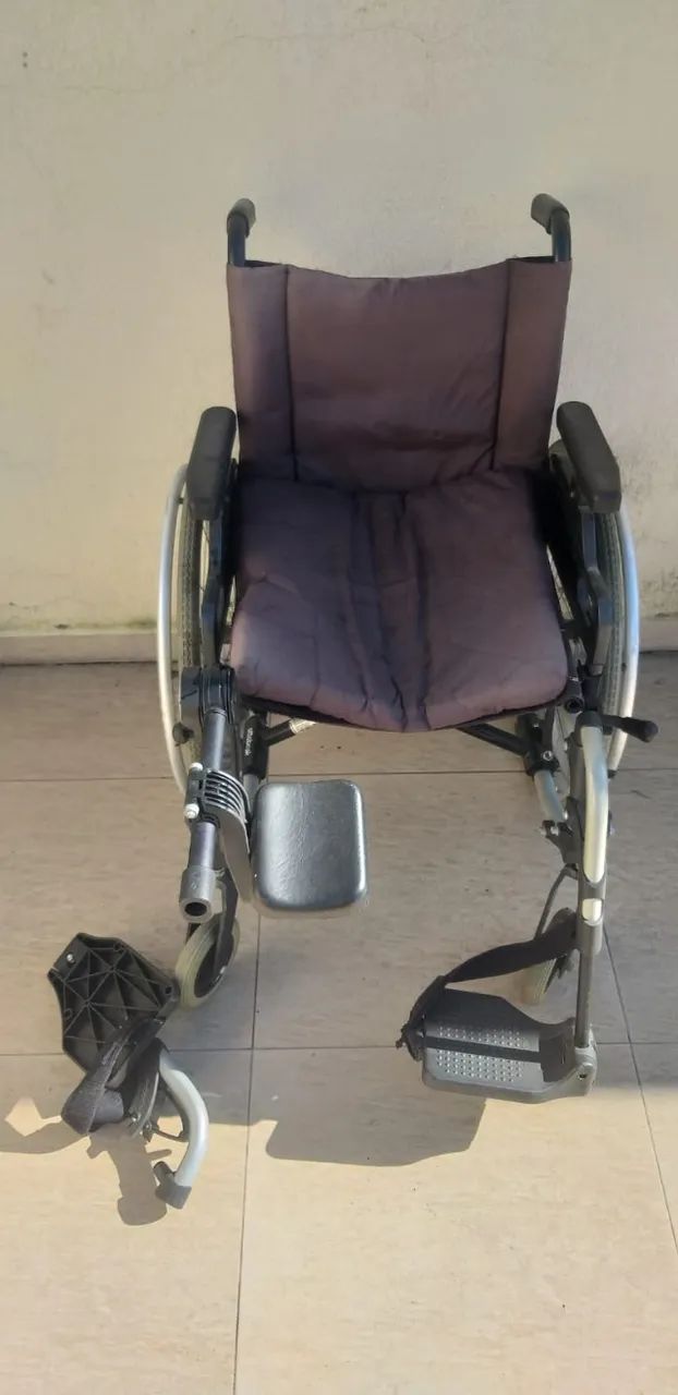 Cadeira de rodas - Foto 4