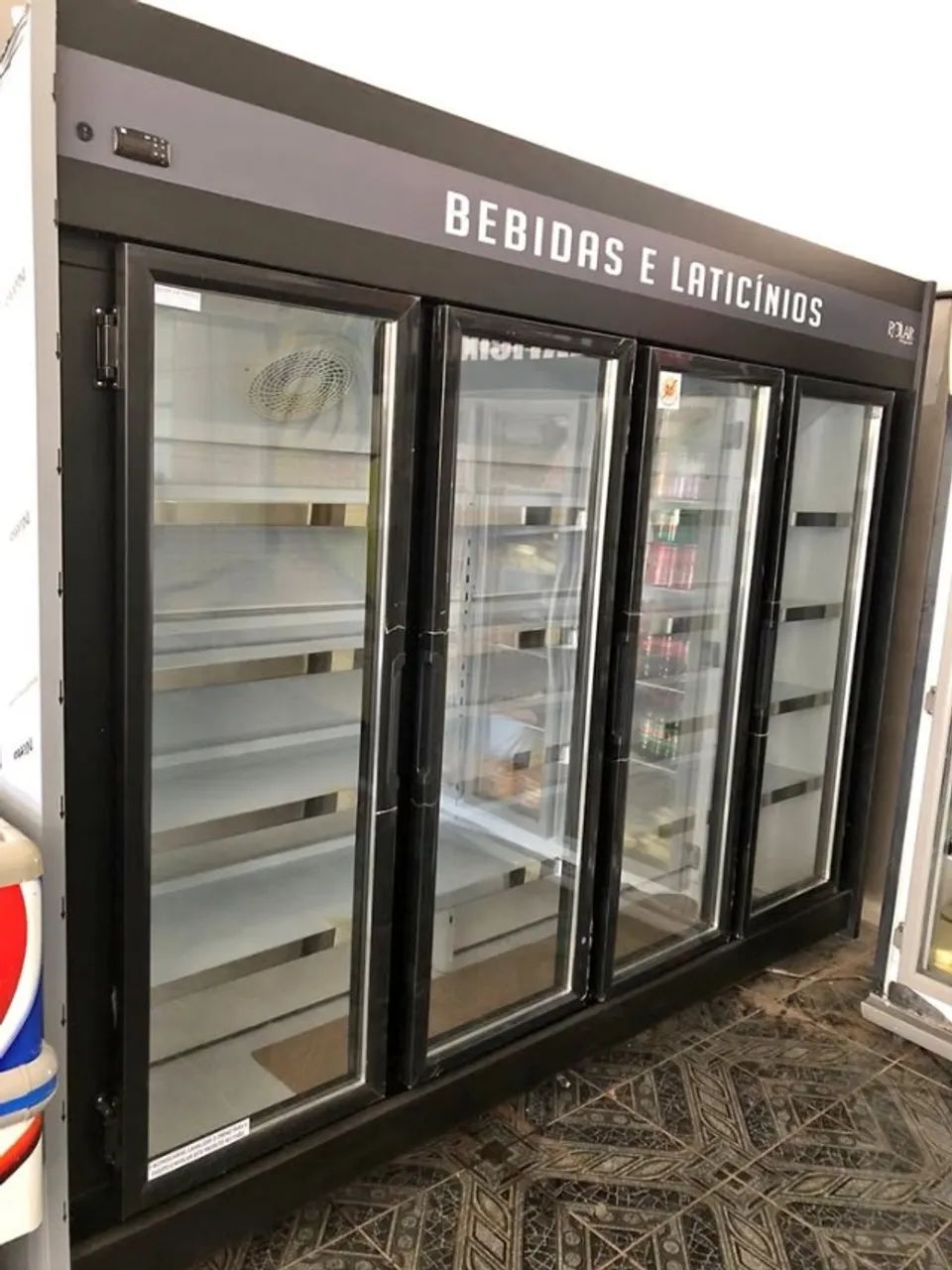 AUTO SERVIÇO POLAR 4 PORTAS PARA RESFRIADOS