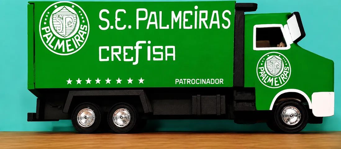 Caminhão palmeiras 