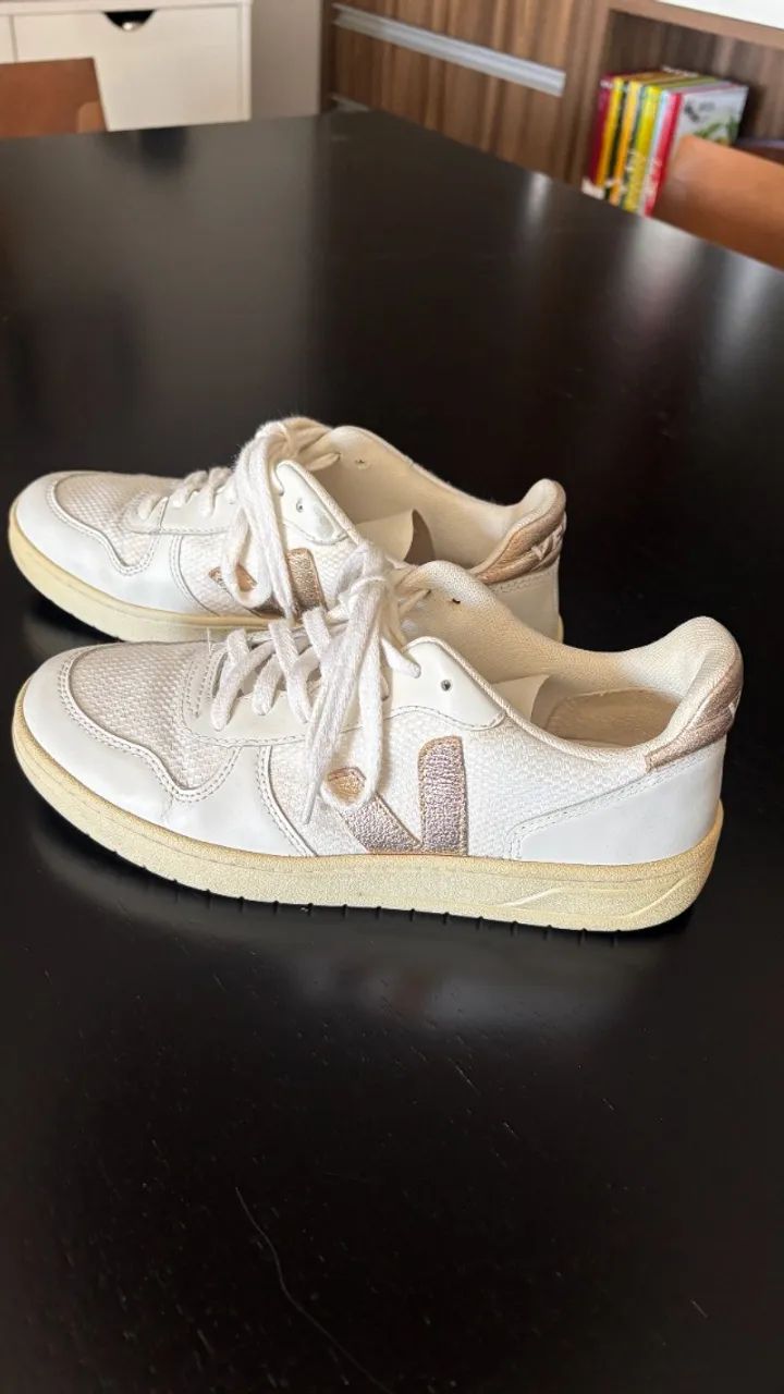 Tênis VERT Feminino Campo Chromefree Dourado 