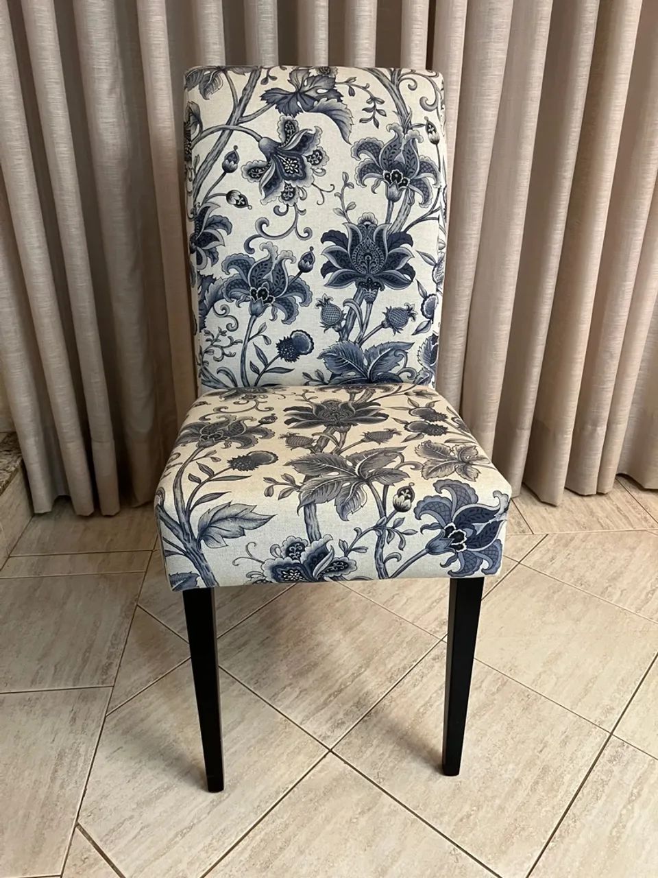 Cadeira de jantar estofada em linho  - Foto 4