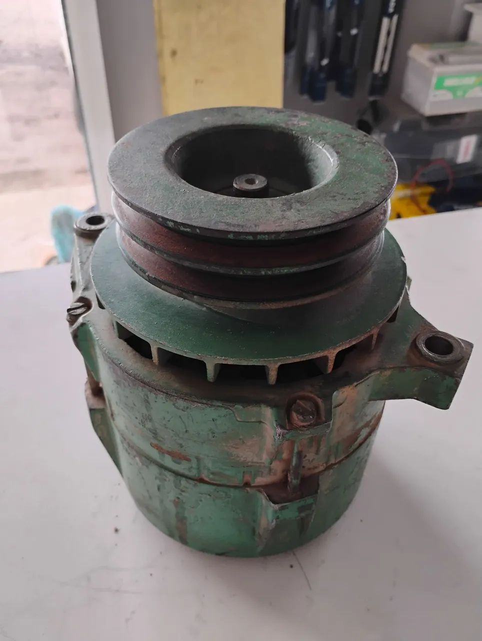 Alternador Bosch 24v Mercedes-benz - Foto 3