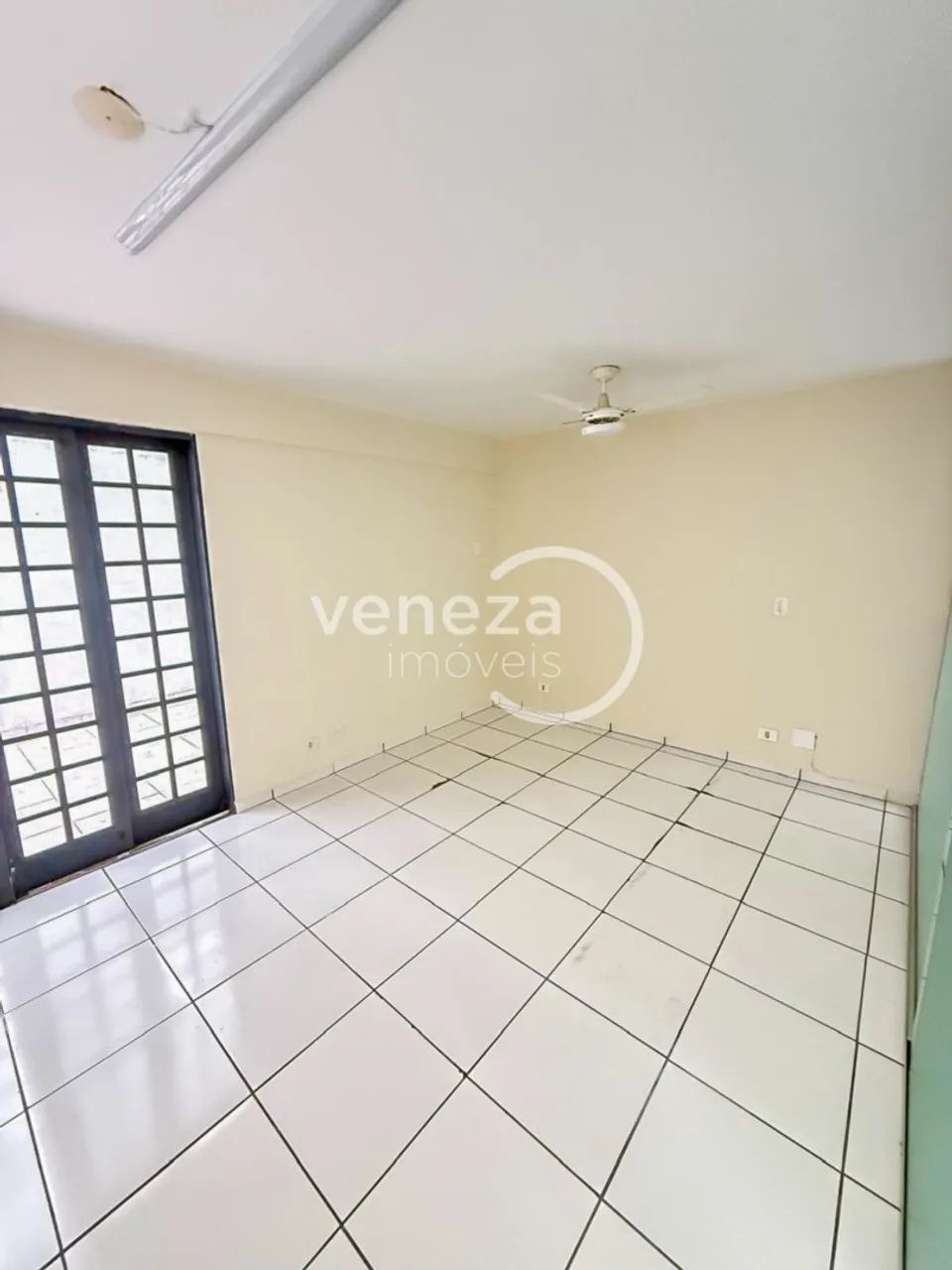 Sala para alugar no Ed. Empresarial Center, Centro de Londrina Pr - Foto 3