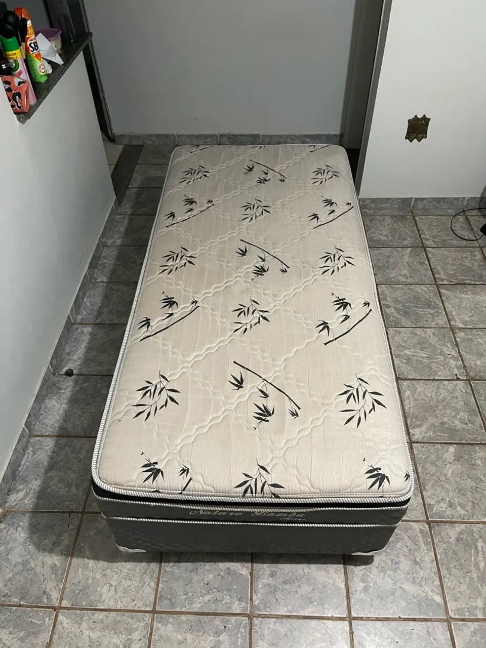Cama de solteiro 