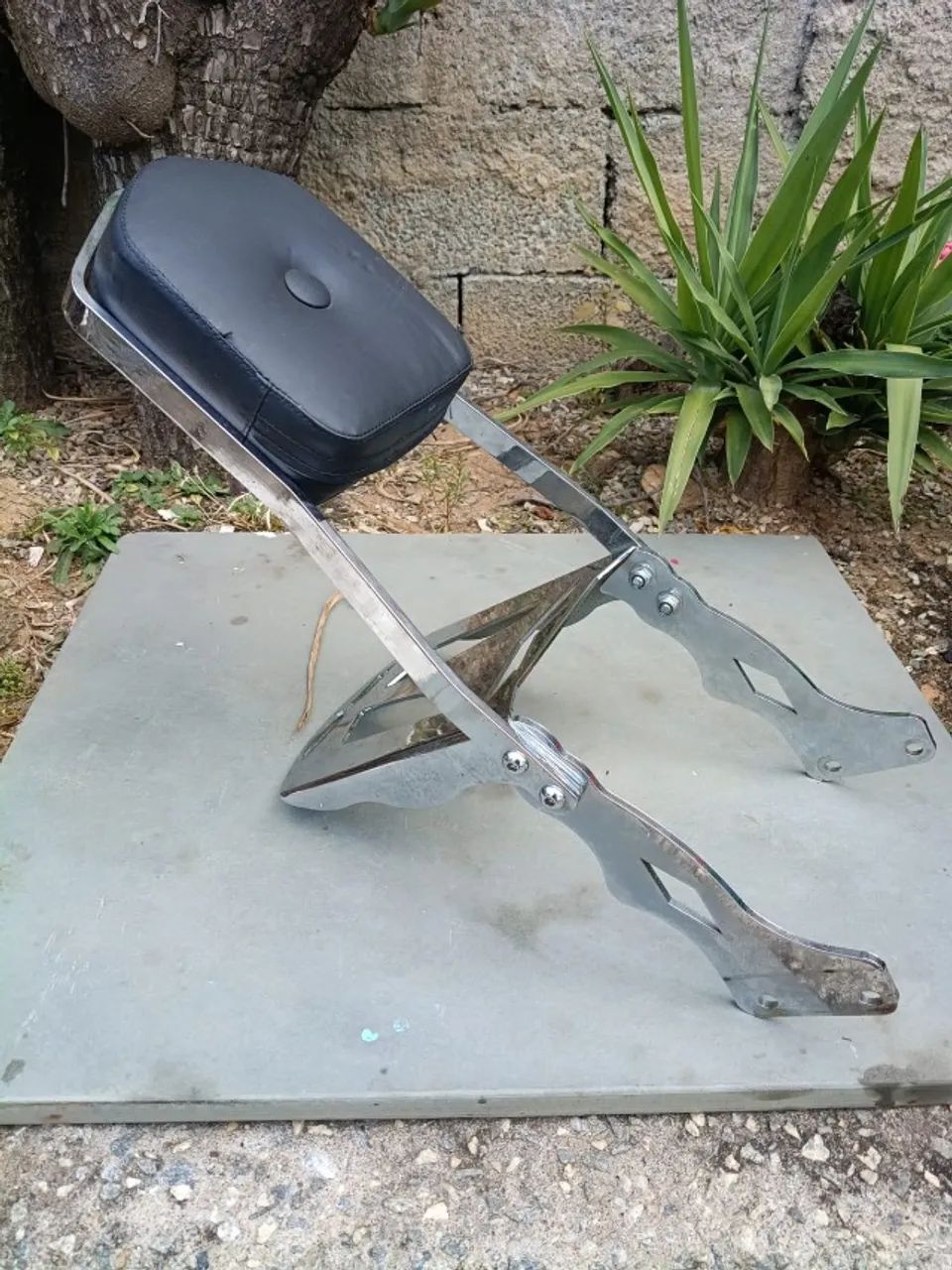 Sissy Bar Mirage - Chrome | Compatível com Shadow 600