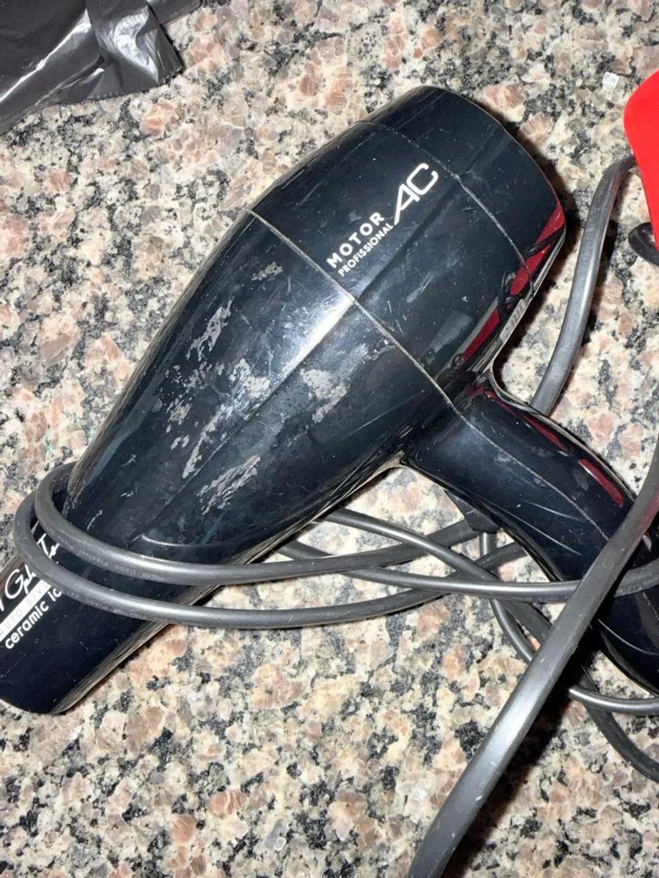 Secador, prancha e escova rotativa 