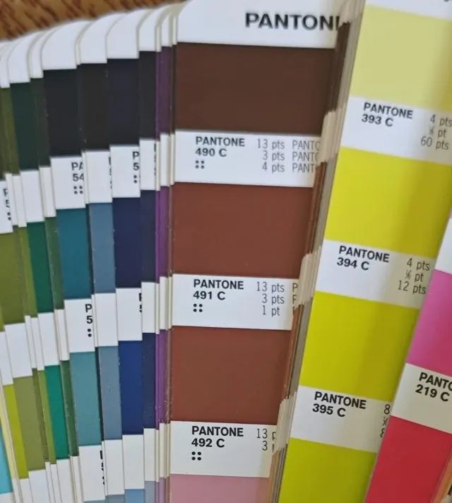 Catálogo de Cores Pantone + Brindes - Foto 5