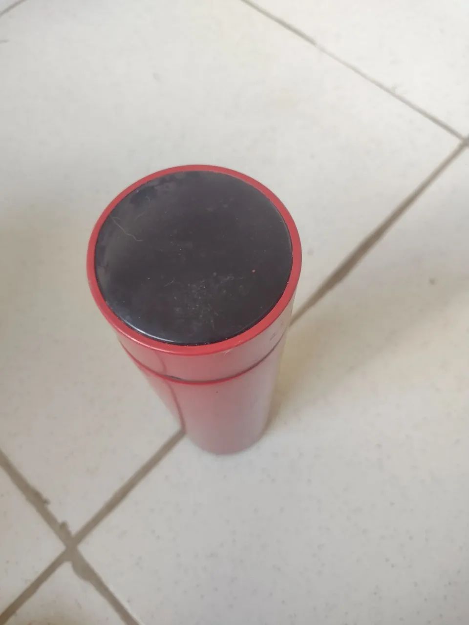 Garrafa térmica vermelha - Foto 2