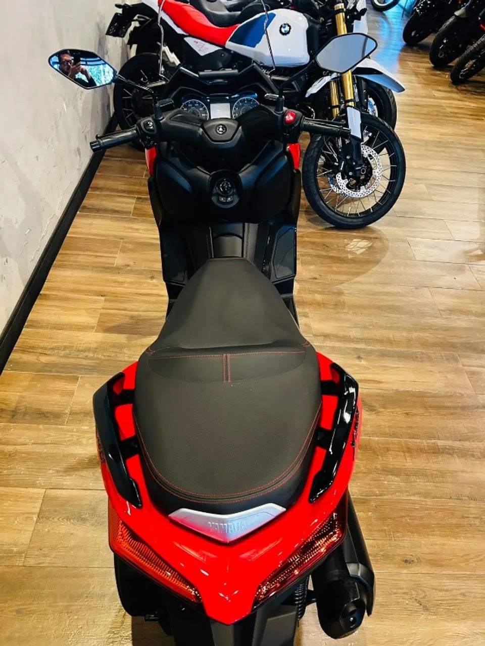 XMax 250 ABS 2024 - Foto 5