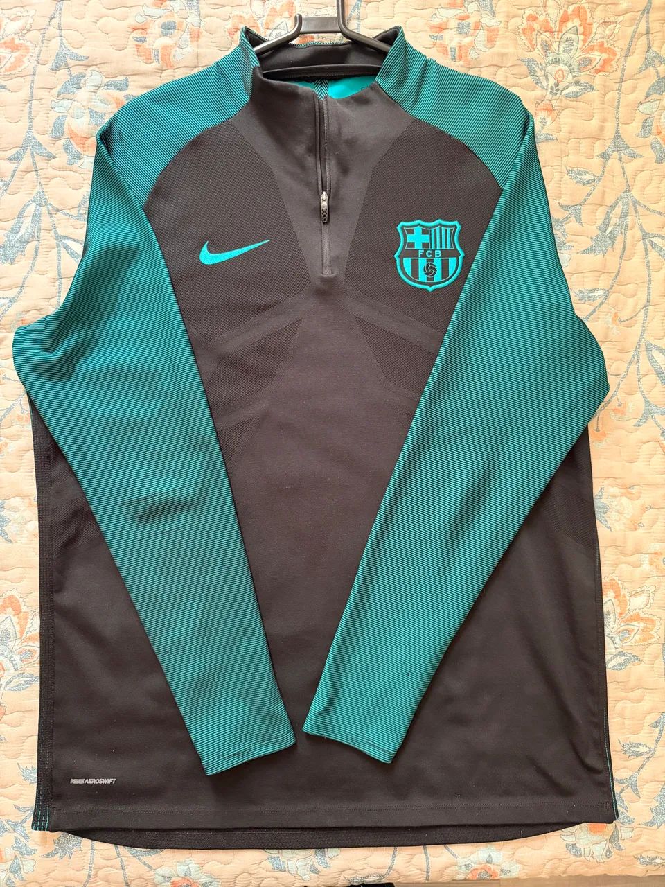Blusão Barcelona Nike - Original  - Foto 4