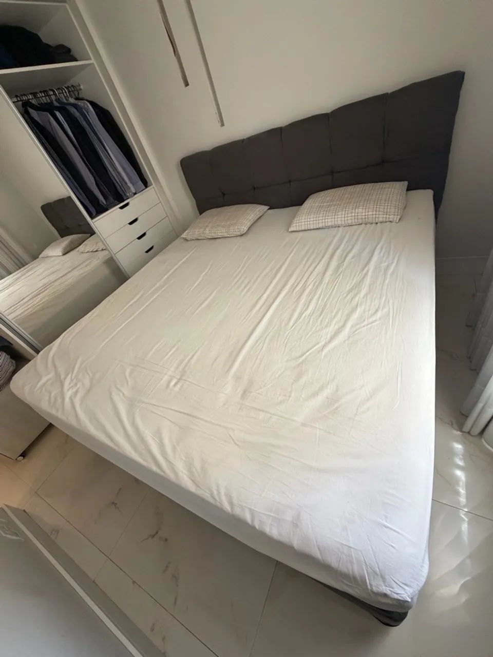 Cama King Size com Baú 