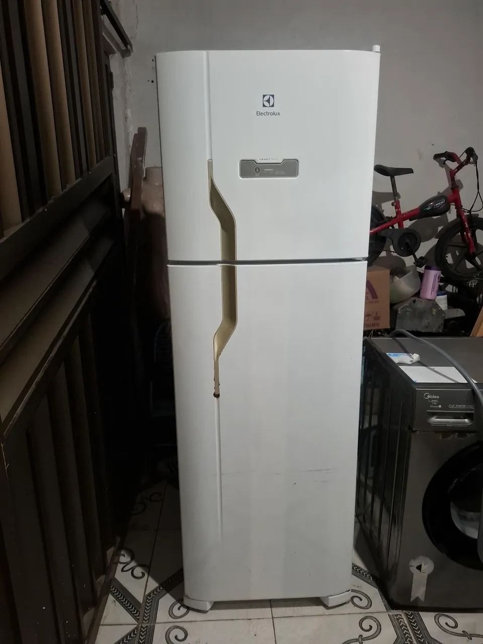  Geladeira Electrolux 371 litros - Foto 4