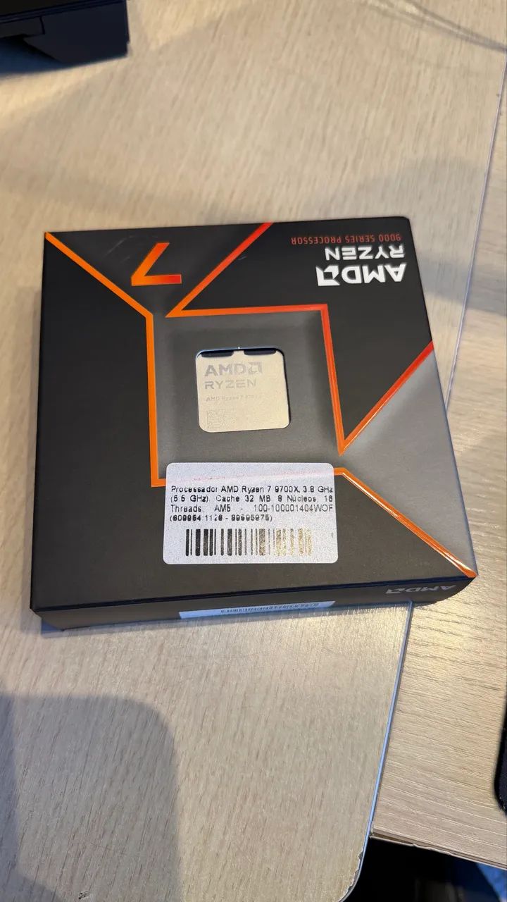 AMD RYZEN 7 9700x