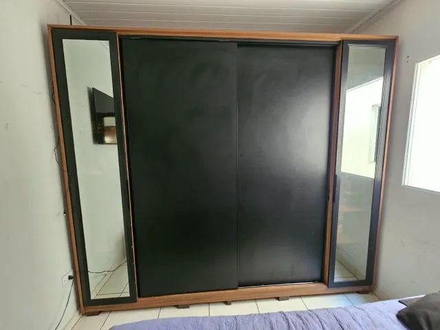 Guarda-roupa de casal 