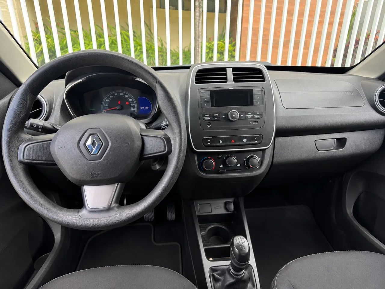 Renault Kwid Zen 1.0 Flex 12V 5P Mec. 2021 - Foto 3