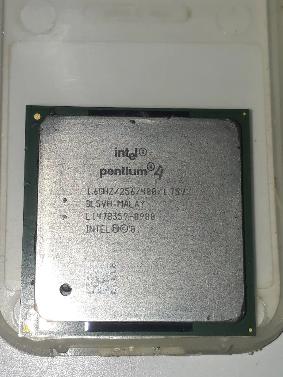 Processador Intel Pentium 4 1,60 GHz Cache de 256 K 400 MHz