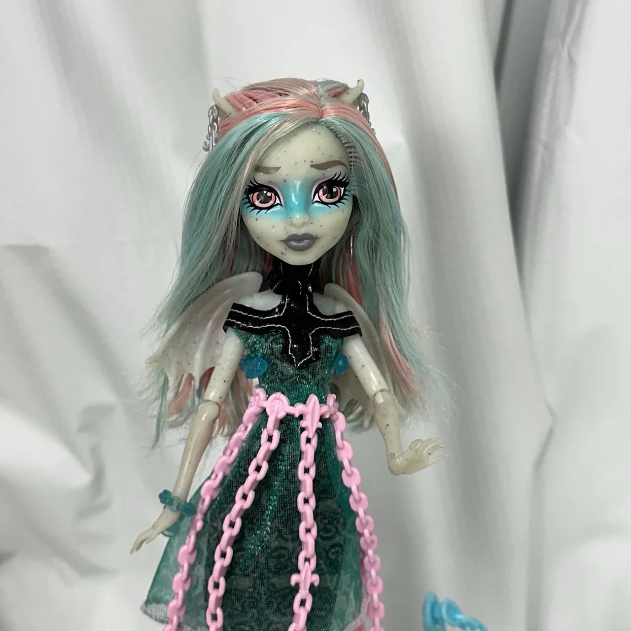 Boneca Rochelle Goyle Monster High Haunted Assombradas - Foto 2