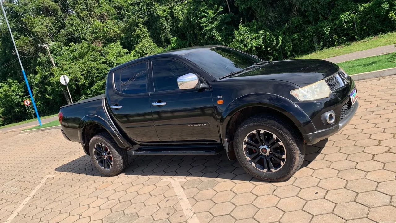 Mitsubishi L200 2013