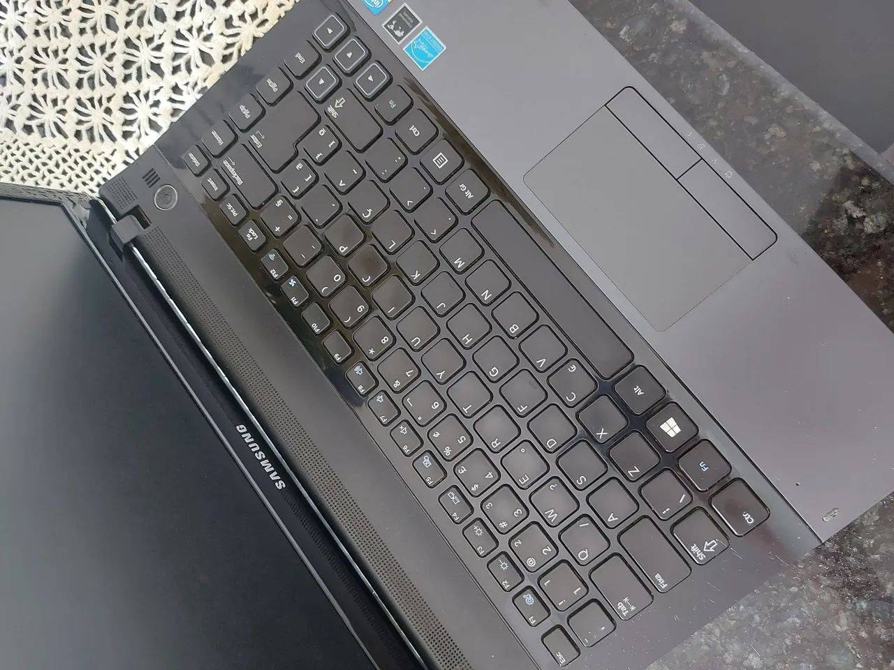 Notebook Samsung Core i3 / 2GB RAM / Windows 10 - Foto 2