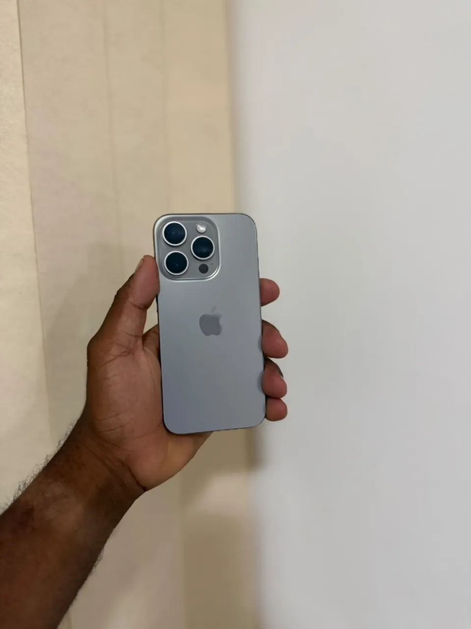 iPhone 15 Cinza 