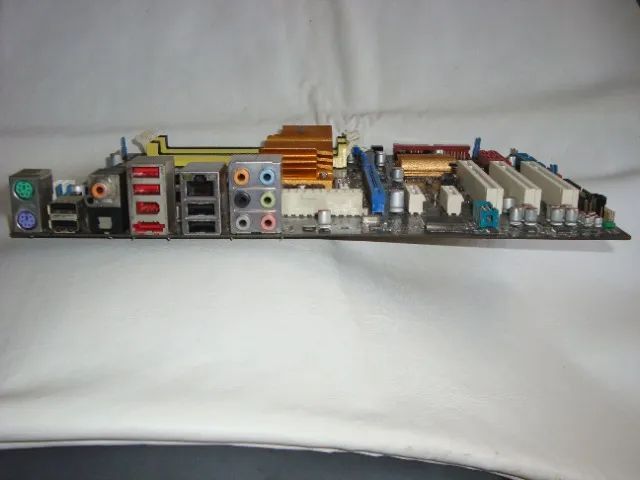 Placa mãe Asus com defeito (Leia o anúncio) - Foto 5