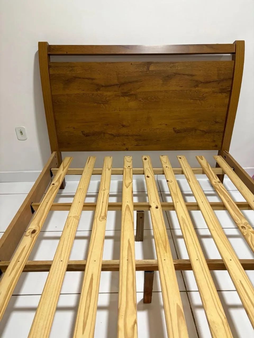 Cama de Casal com colchão 