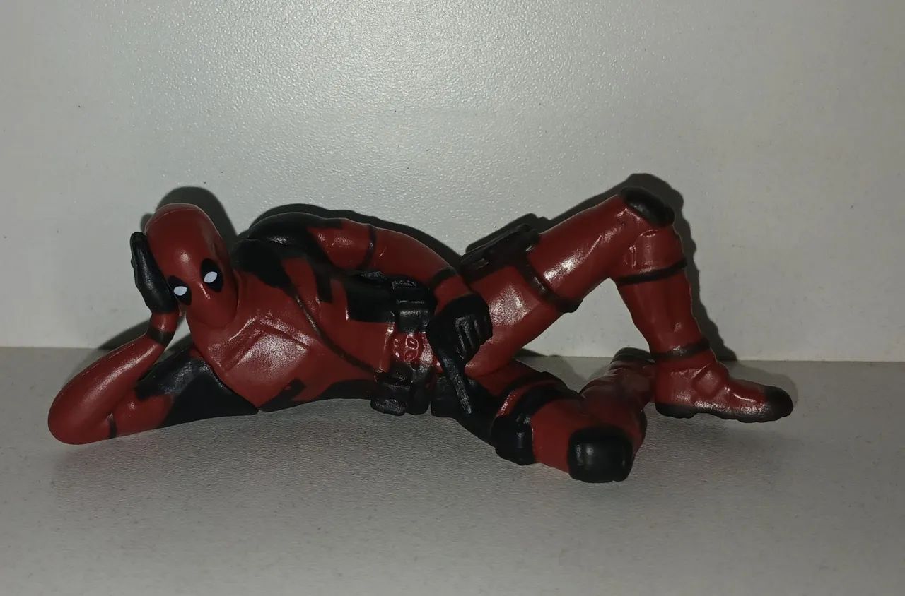BONECO ACTION FIGURE MINIATURA MARVEL DEADPOOL