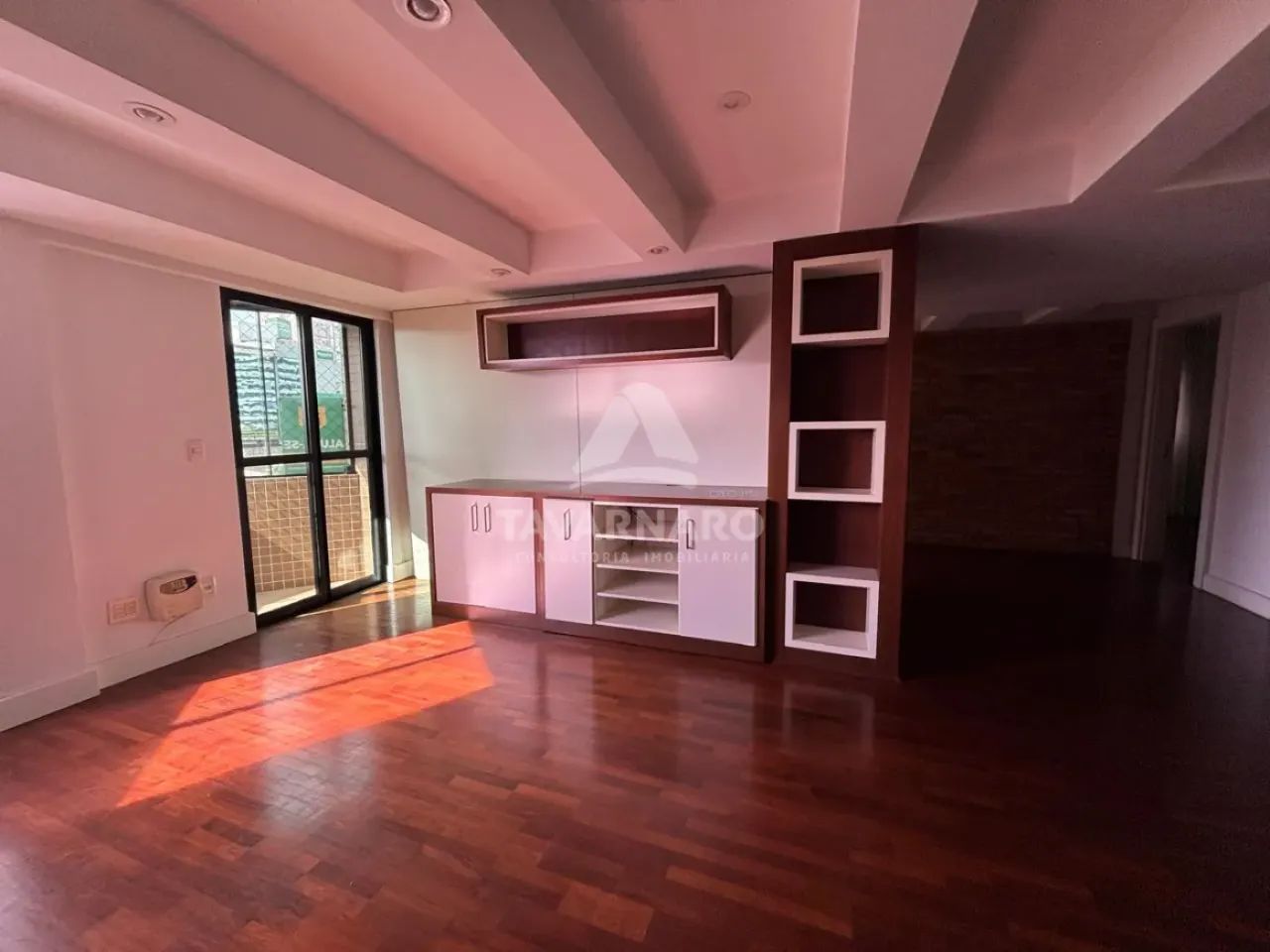 Apartamento Espaçoso e Sofisticado no Edifício Ravenna: 2 Dormitórios, Suíte com Closet e  - Foto 2