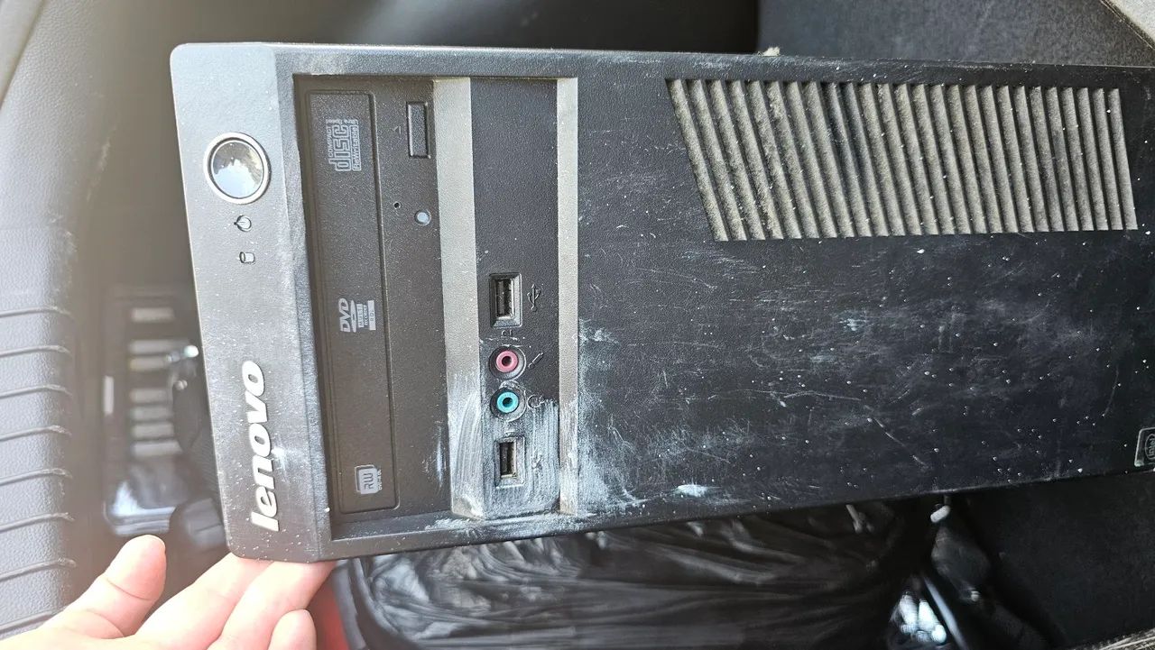 Lote Pc Celeron (apenas placa mãe, processador e carcaça) - Foto 2