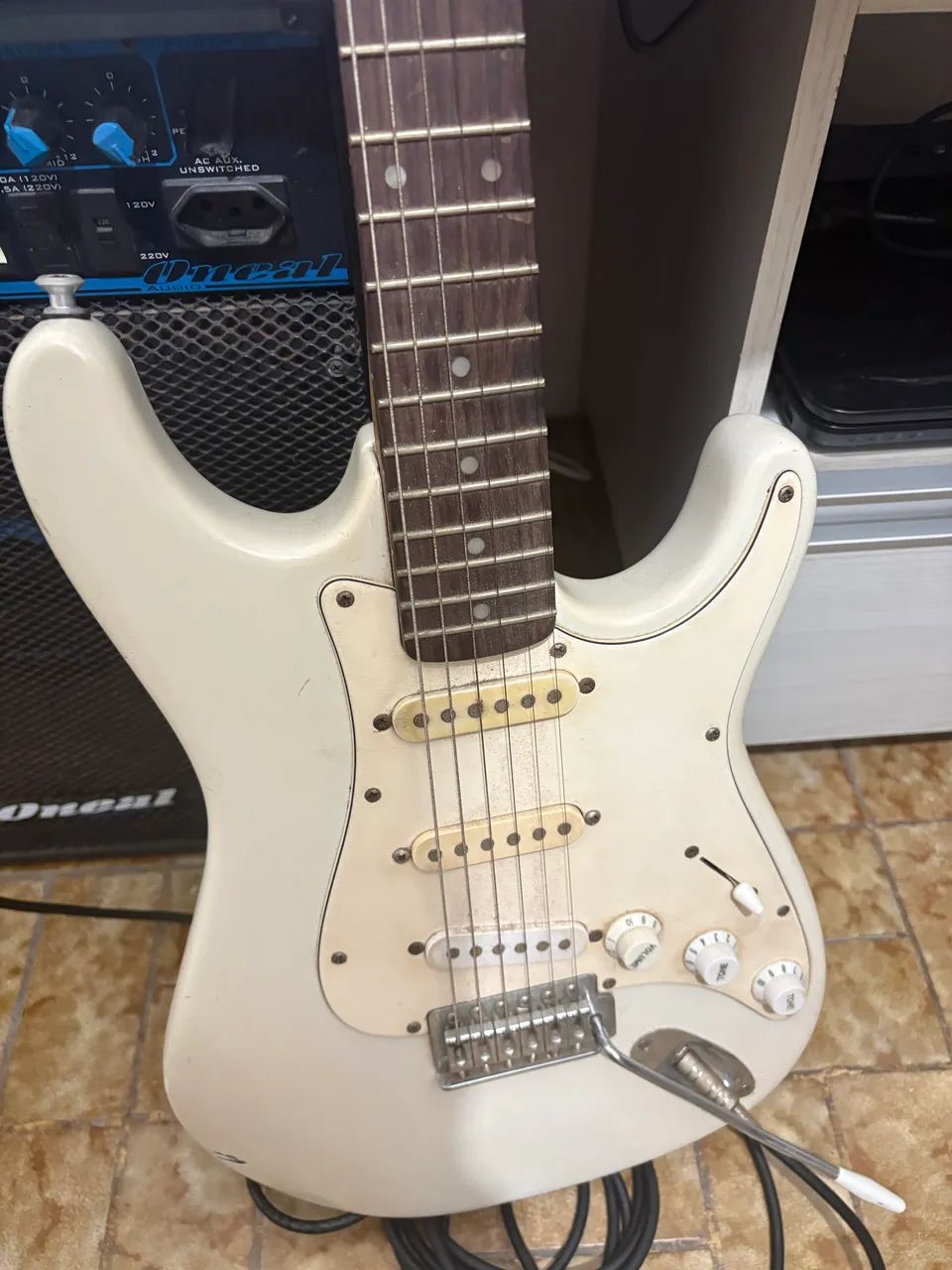 Guitarra pra vender logo - Foto 4