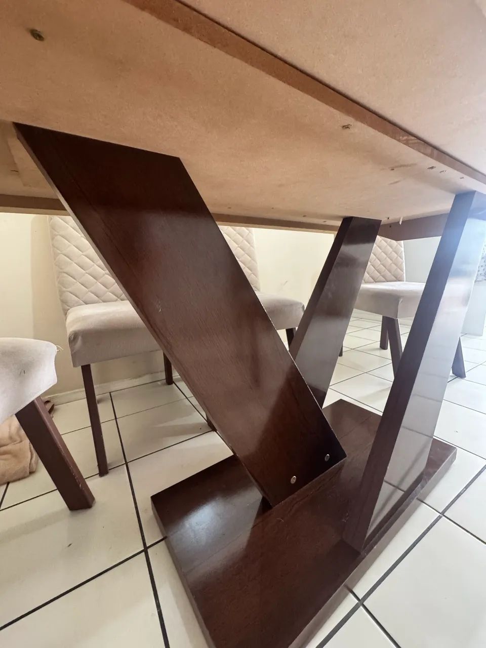 Mesa com seis cadeiras - Foto 5