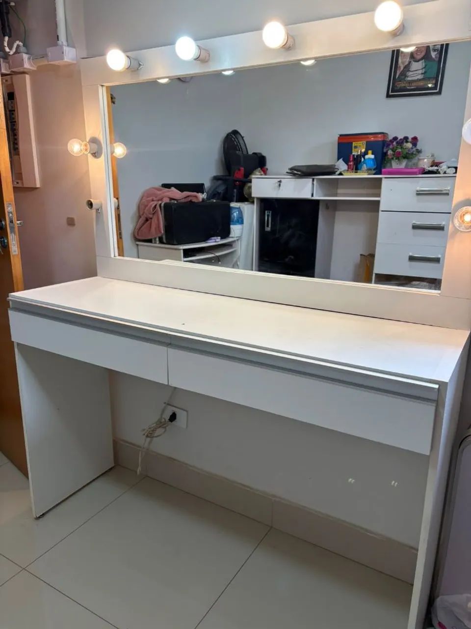 Penteadeira camarin. 