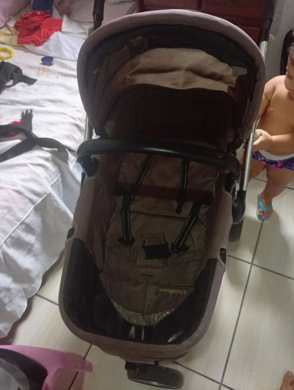 Carrinho de bebê é - Foto 2