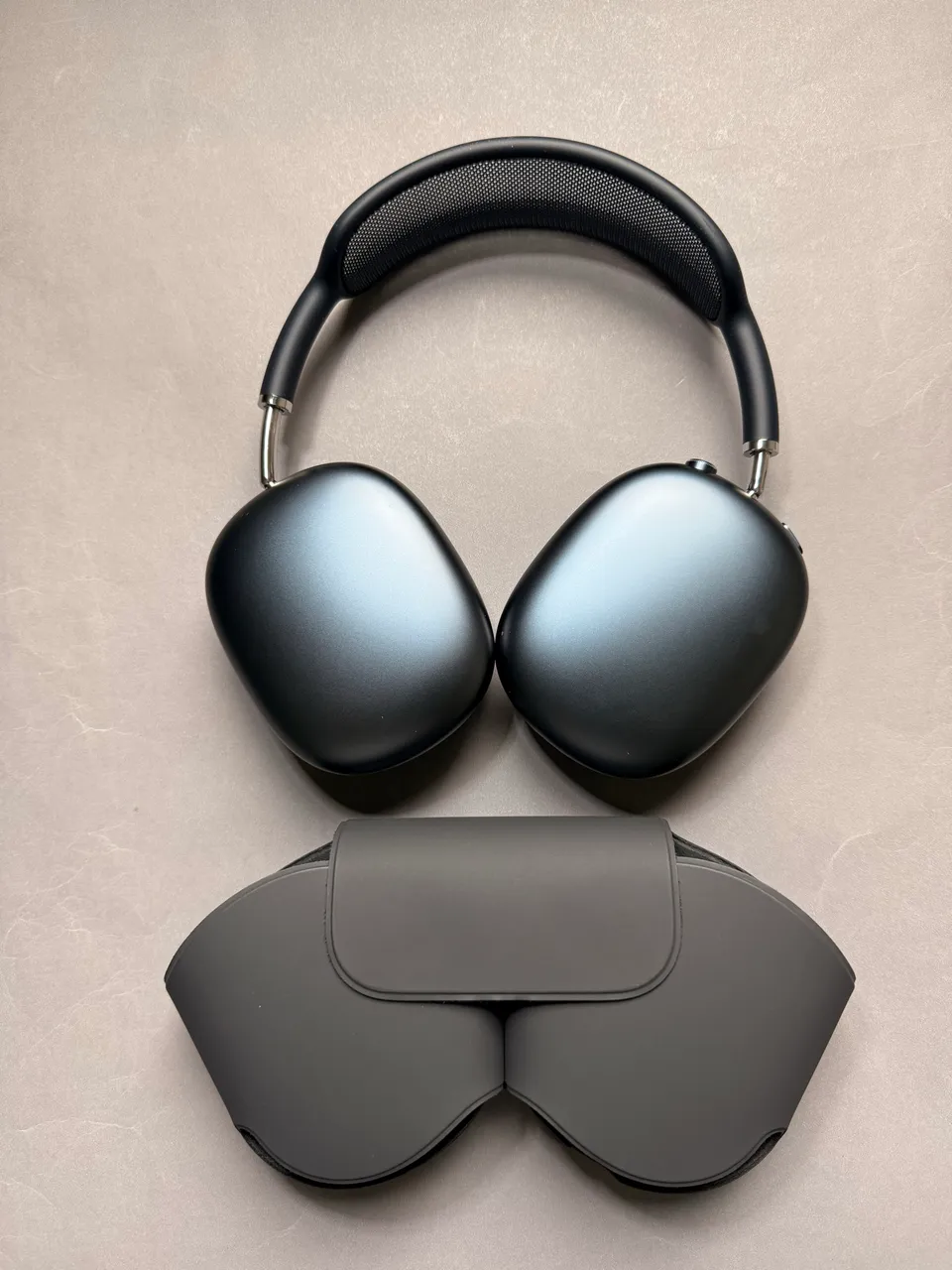 Apple AirPods Max （USB-C）ミッドナイト Airpods Max Midnight Usb-C - Apple - Fones de Ouvido - Consolação