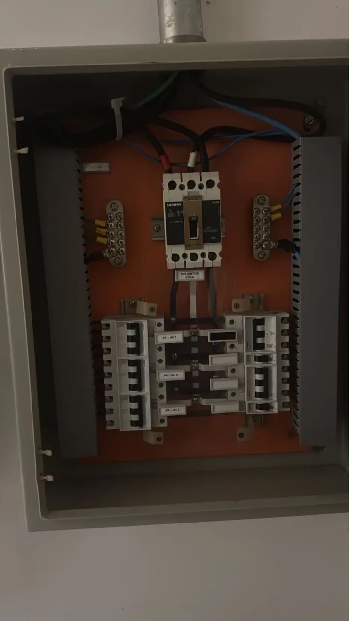 Contrata-se Eletricista 