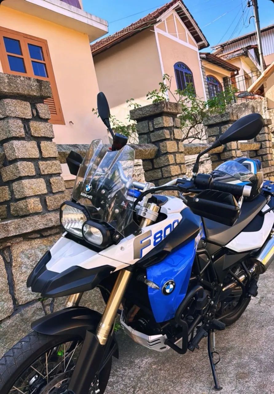 F800 IMPECÁVEL 
