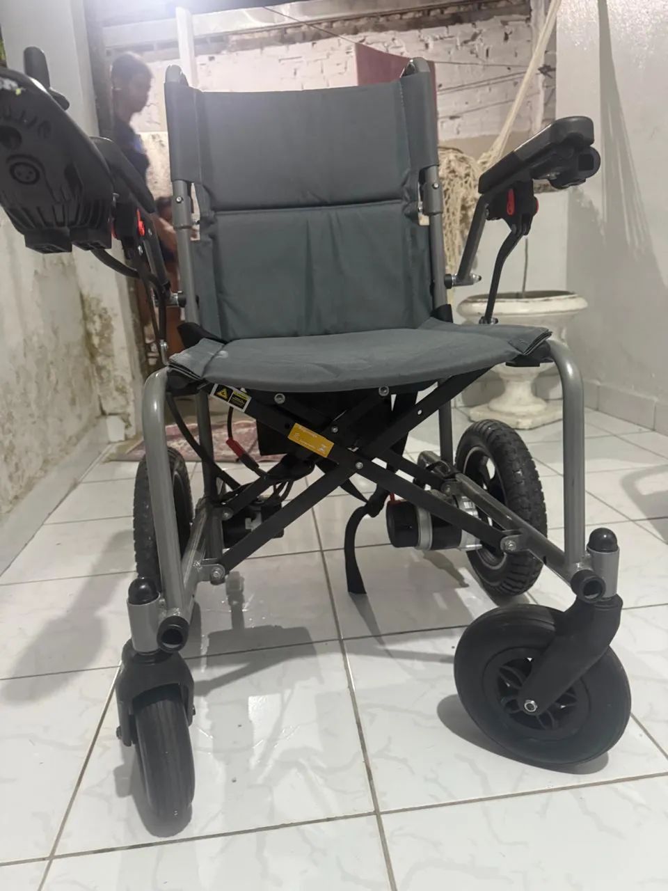Cadeira de Rodas Elétrica  - Foto 2