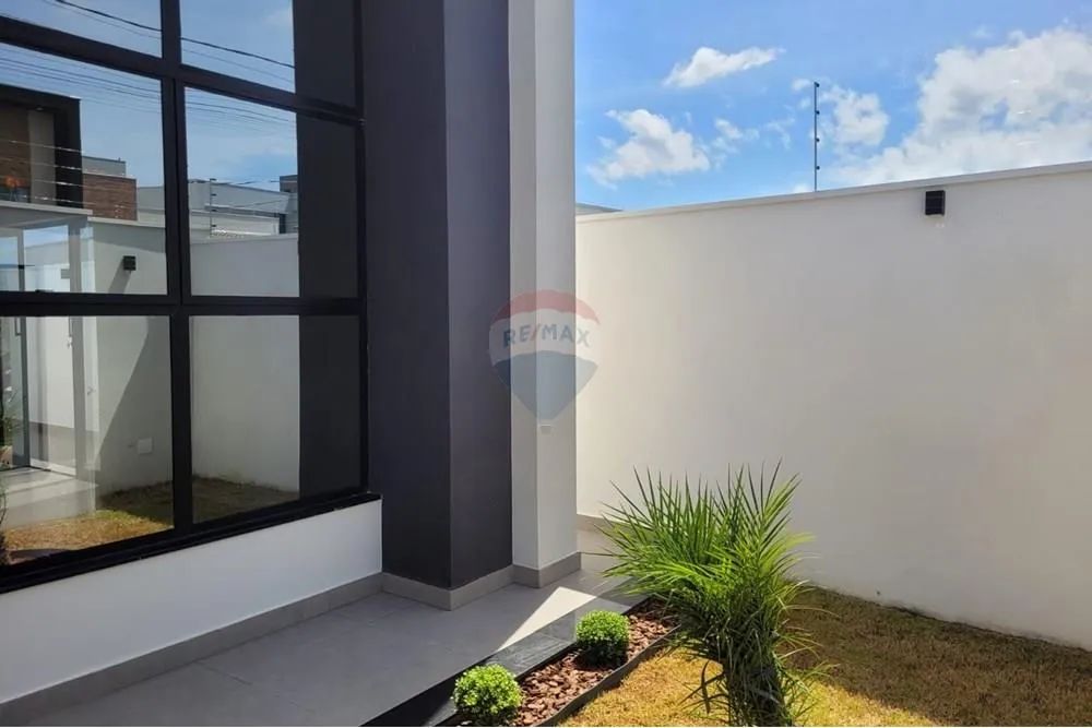 Casa Três Quartos, com suite e varanda Goumet