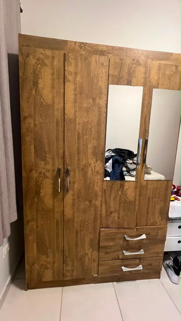 Guarda roupa de solteiro
