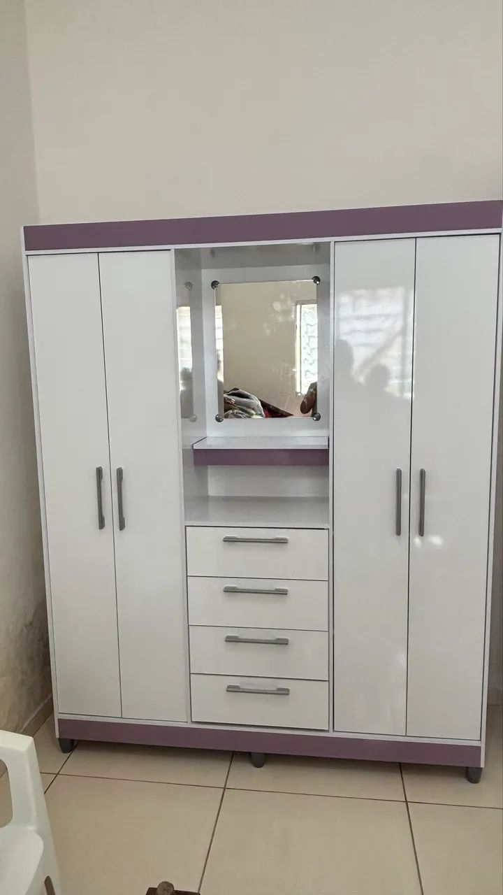 GUARDA-ROUPA DE SOLTEIRO