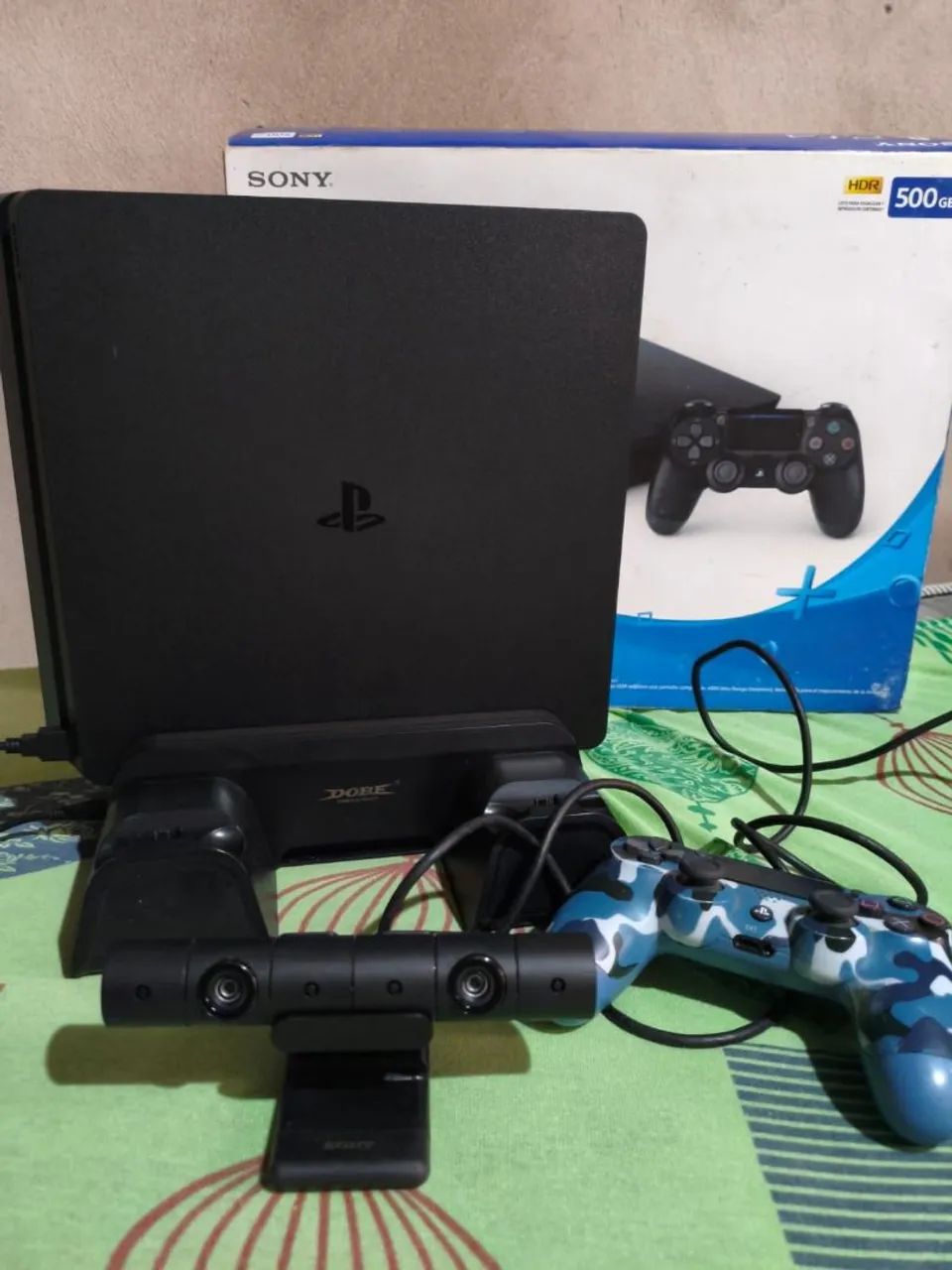 Vendo PS4 com câmera 4k original e base carregamento  - Foto 4