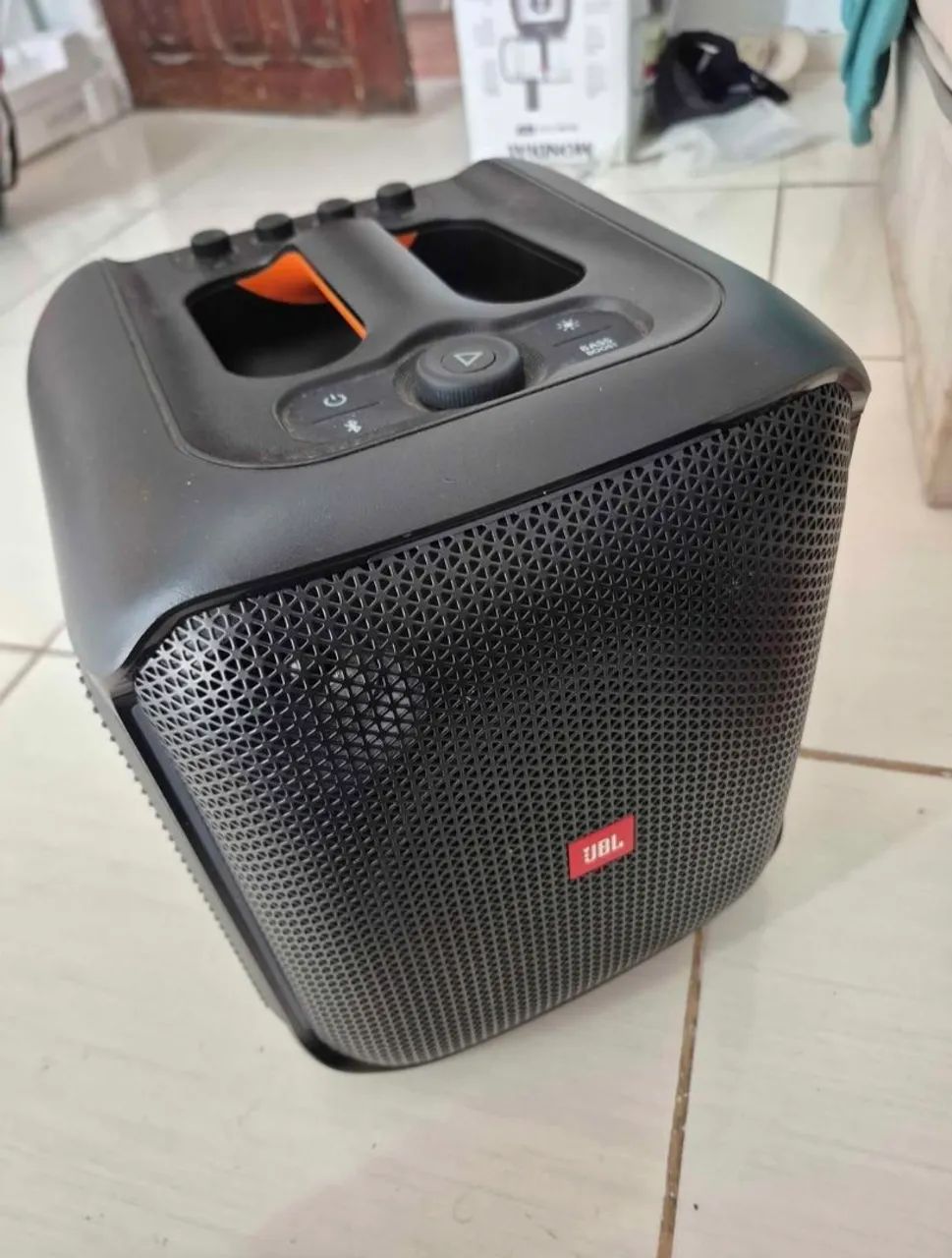 Caixa De Som Partybox Encore Com Microfone Jbl Preta com Karoake - Foto 3