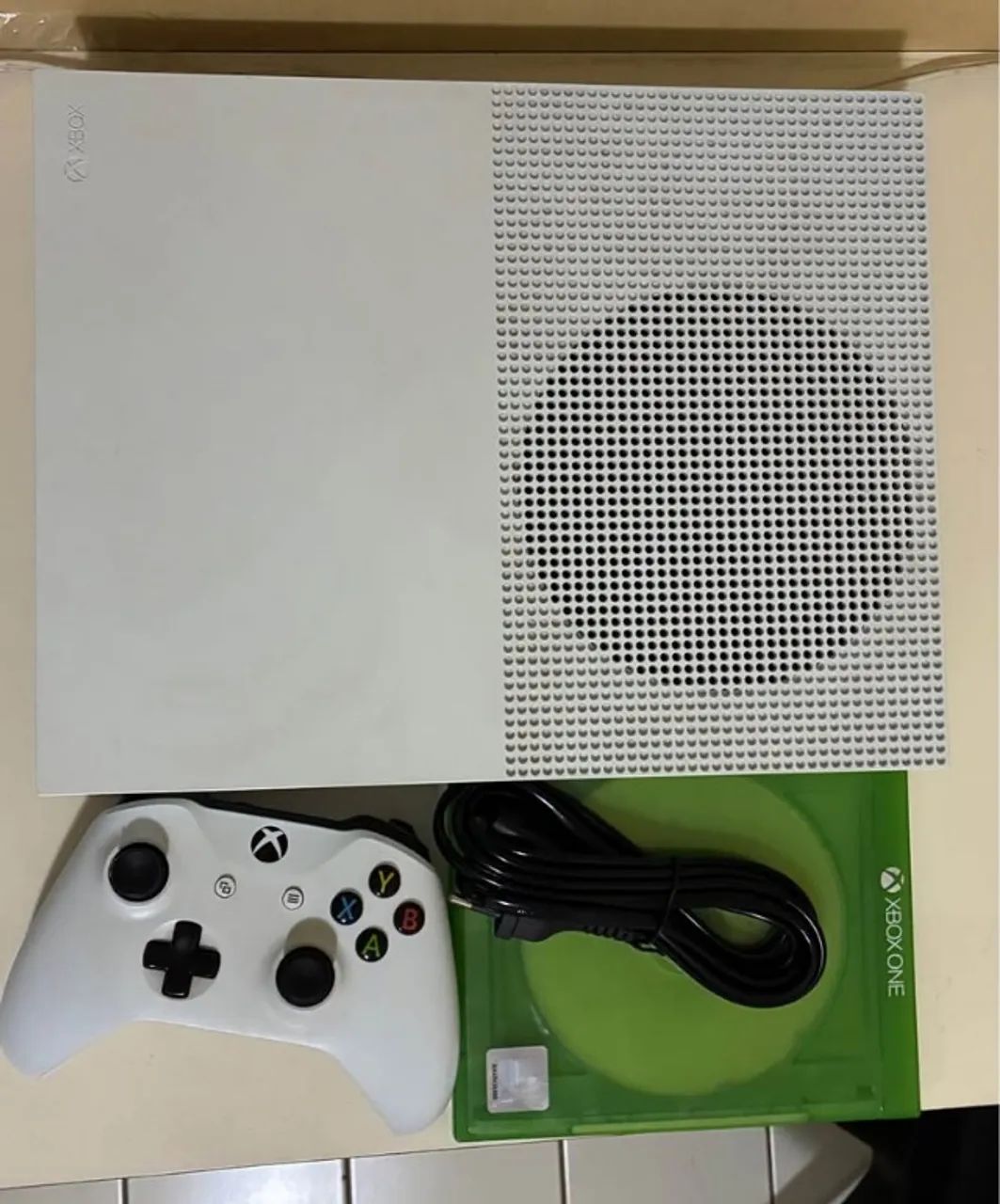 XBOX ONE S - Branco 1TB - Foto 2