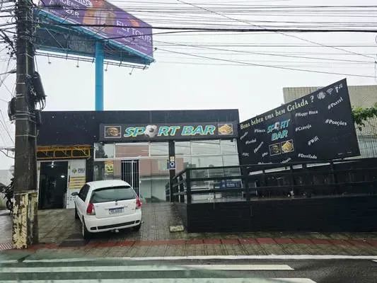 Capoeiras - Prédio Comercial e Residencial, na Rua Prefeito Dib Cherem.