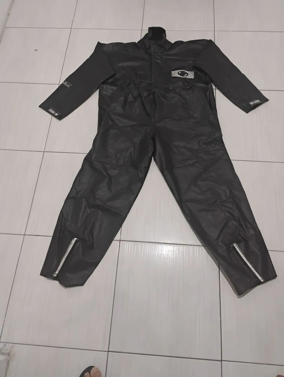 Duas capas de chuva para motoqueiro 