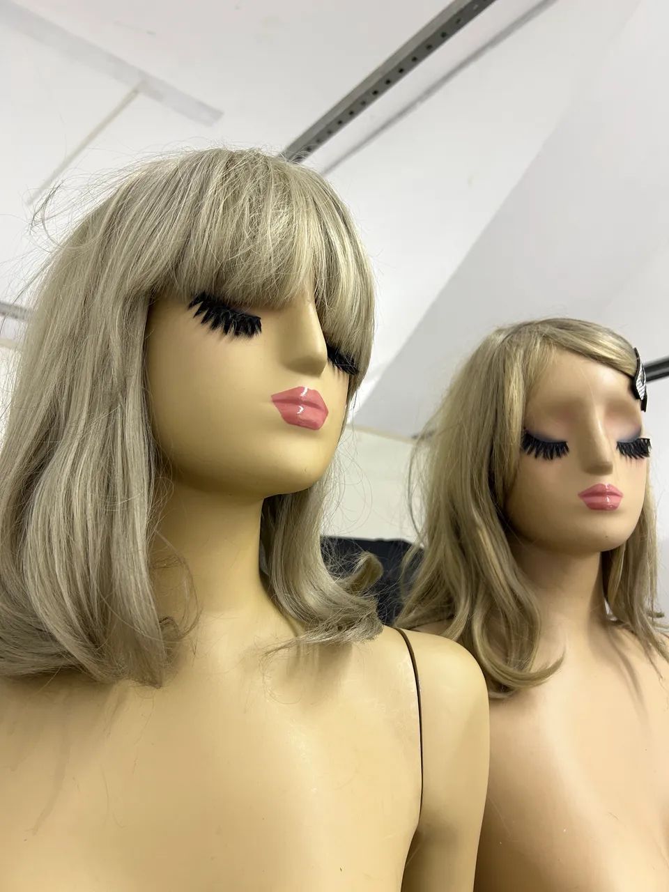 Manequins para loja feminina