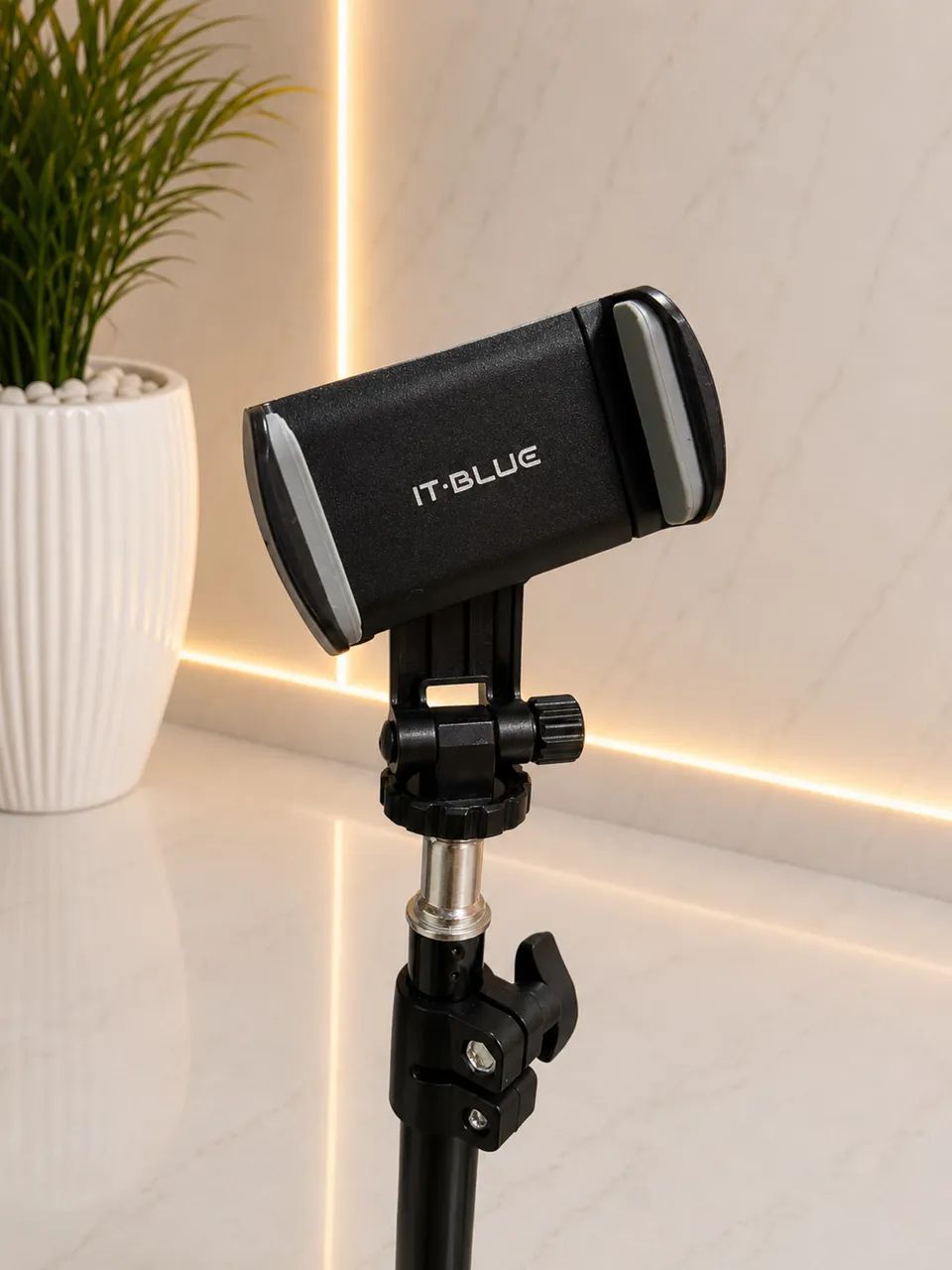 Tripé 2.1m para celular e câmera  - Foto 2