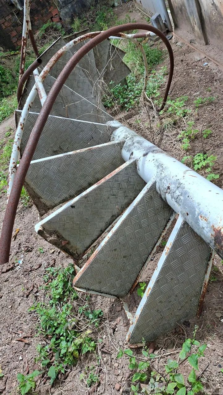 Escada de primeiro andar  - Foto 2